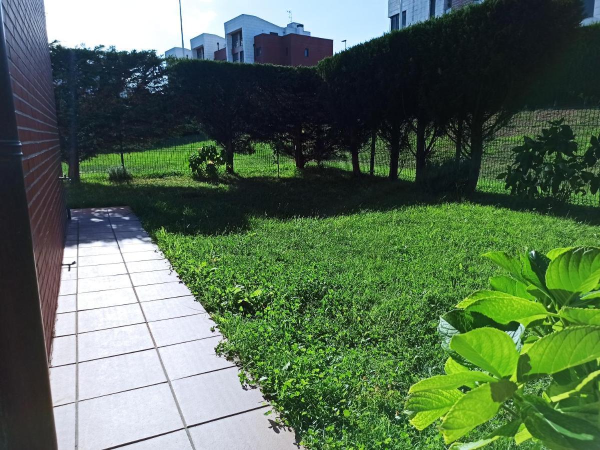 Apartamento Bajo Con Jardin Privado Santander Exterior foto